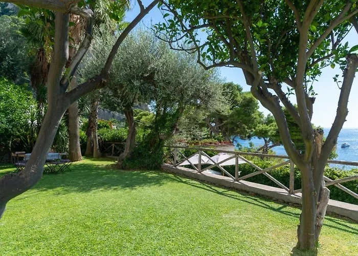 Donna Michelle - Private Pool & Faraglioni View