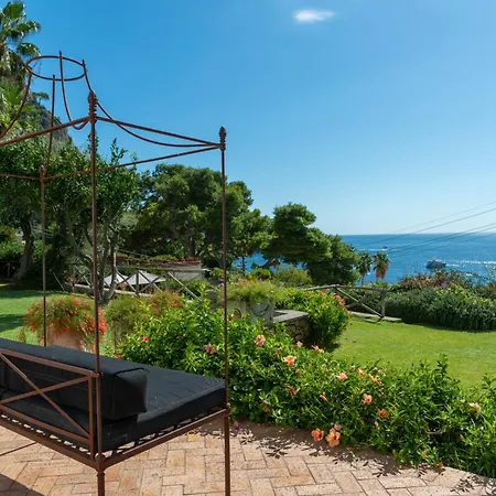 Donna Michelle - Private Pool & Faraglioni View