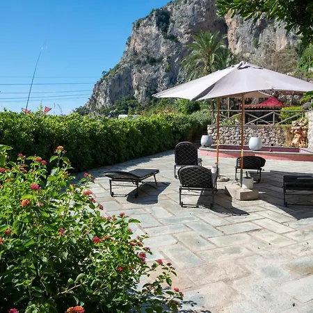 Donna Michelle - Private Pool & Faraglioni View Villa *
