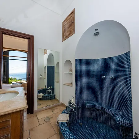 Donna Michelle - Private Pool & Faraglioni View Villa Capri