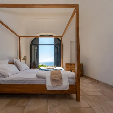 Donna Michelle - Private Pool & Faraglioni View Вилла Капри