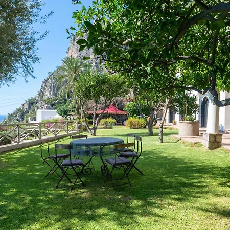 Donna Michelle - Private Pool & Faraglioni View Capri