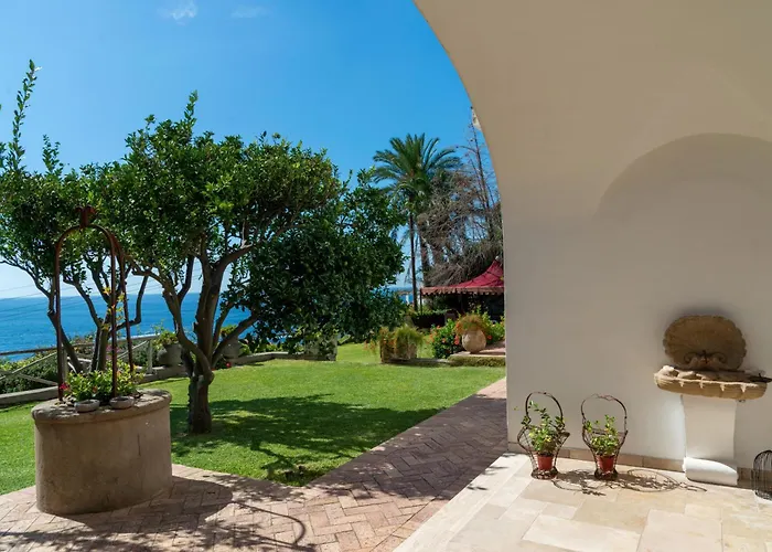 Donna Michelle - Private Pool & Faraglioni View Villa Capri