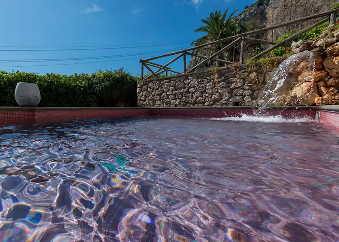 Donna Michelle - Private Pool & Faraglioni View Villa Capri